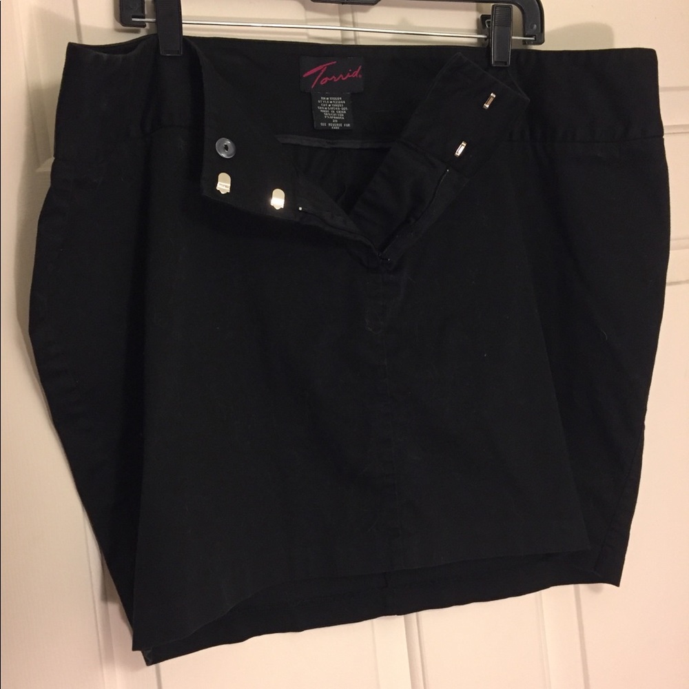 Black pencil skirt